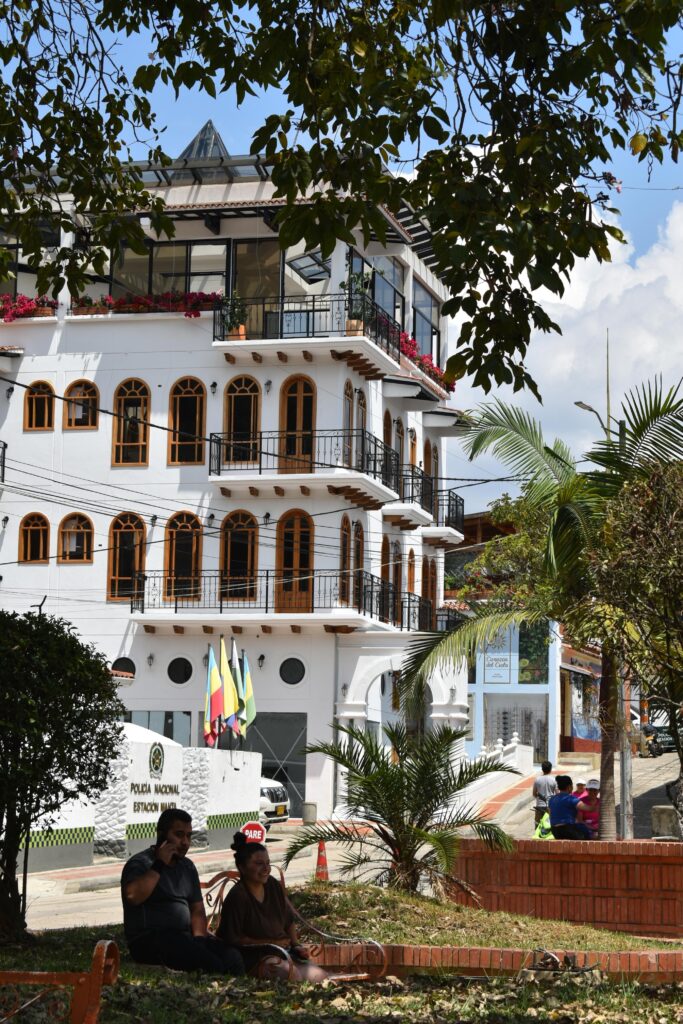 Diseño de fachadas y ampliación Hotel - Retazo del Cielo